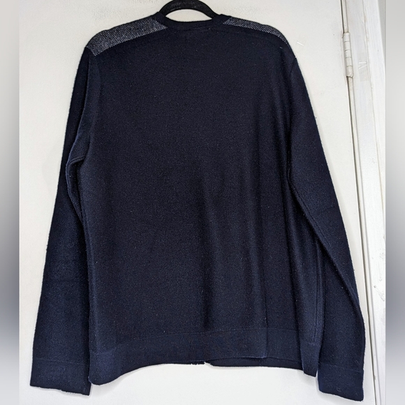 VINCE Men's 100% Cashmere Sweater in Navy HOLES - Picture 2 of 3